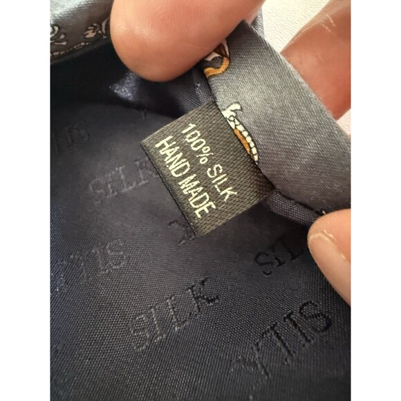 Giorgio Armani Gray Gold 100% Silk Italy Handmade Dragon Print Tie Luxury - Picture 6 of 7